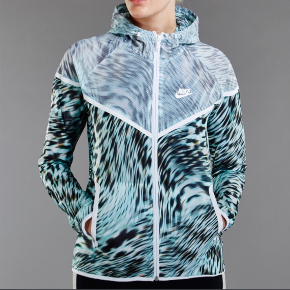 Nike Womens Tech Hyperfuse Windrunner S